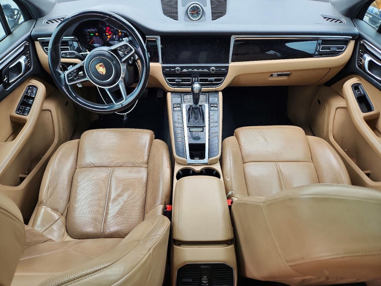 2019 Porsche Macan VIN WP1AA2A52KLB04819 COPART salvage auction — Side, MO - CERT OF TITLE-REPOSSESSED, sold $10,500 on 2026-07-01 (photo 8)