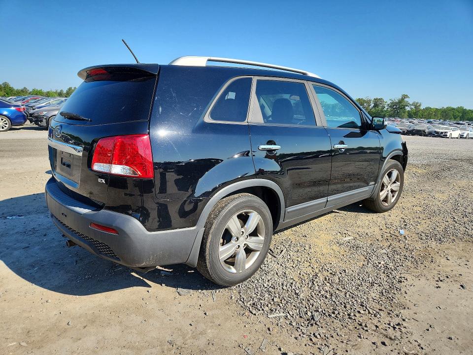 2013 Kia Sorento VIN 5XYKUCA60DG387652 COPART salvage auction — FRONT END, Va - Cert Of Title - Salvage, sold $1,050 on 2026-07-08 (photo 3)
