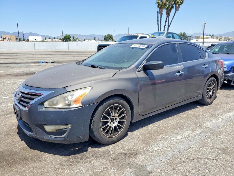 2013 Nissan Altima VIN 1N4AL3AP1DN418719 COPART salvage auction — MINOR DENT/SCRATCHES, Ca - Cert Of Title-Salvaged, sold $525 on 2026-07-02 (photo 1)