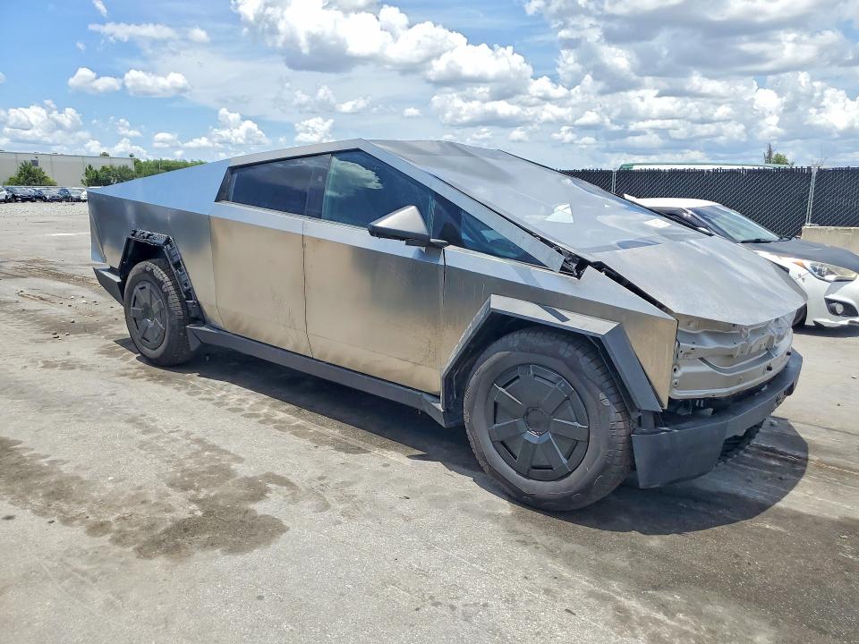 2025 Tesla Cybertruck VIN 7G2CEHED5SA075011 COPART salvage auction — FRONT END, Fl - Cert Of Title Slvg Rebuildable (P), sold $19,400 on 2026-07-02 (photo 4)