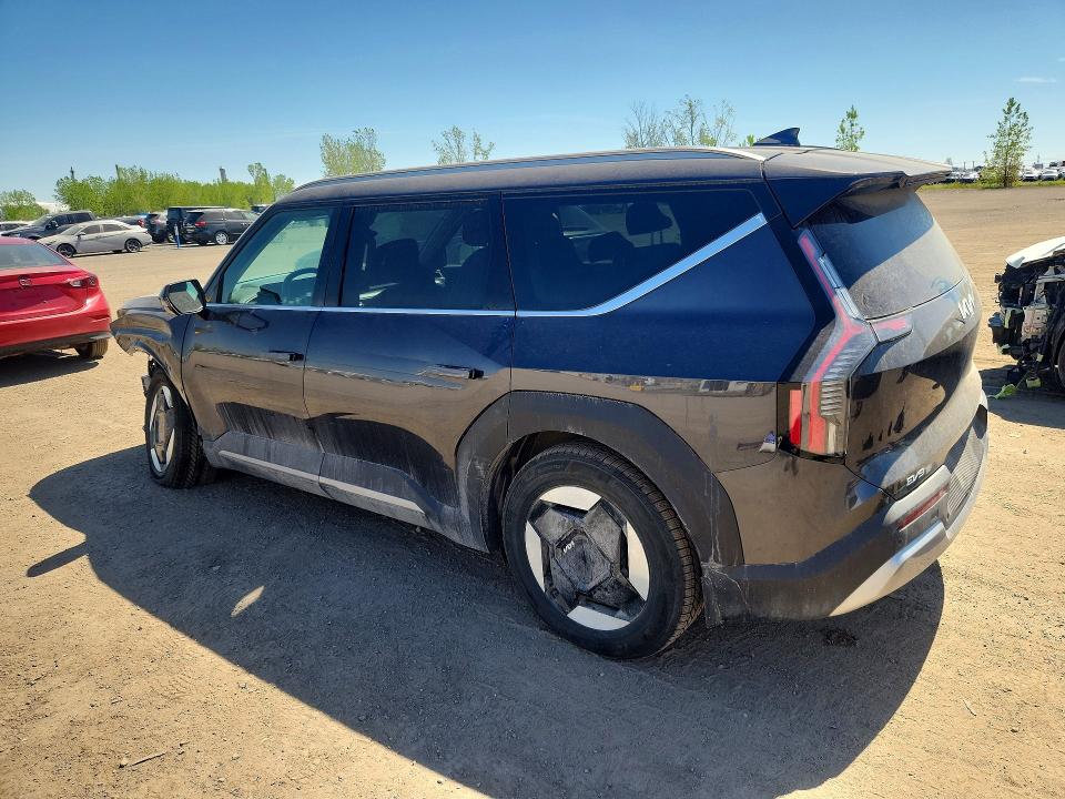 2024 Kia Ev9 VIN KNDAFFS54R6043703 COPART salvage auction — FRONT END, Qc - Gravement Accidente, sold $22,500 on 2026-08-11 (photo 2)
