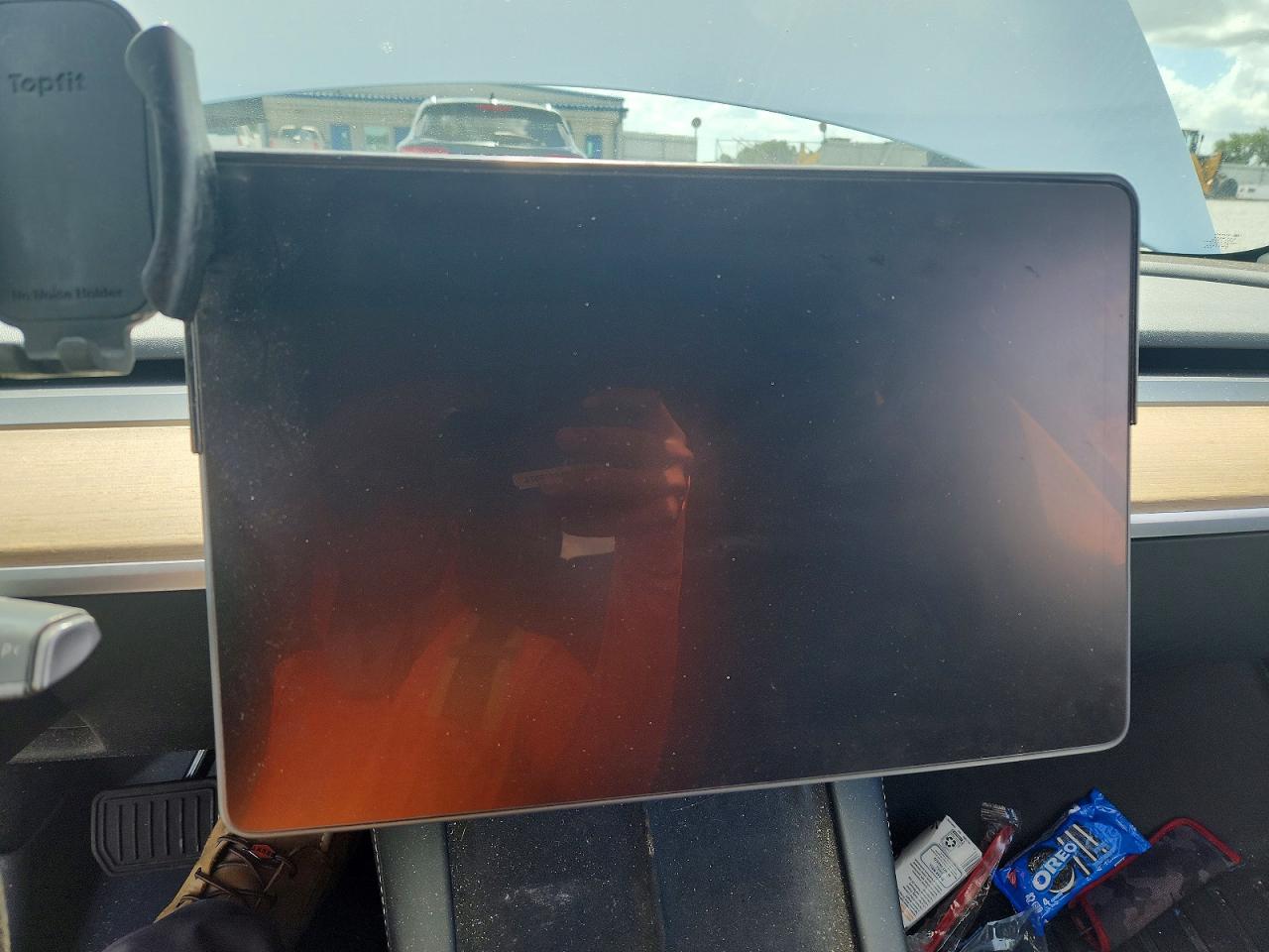 2022 Tesla Model 3 VIN 5YJ3E1EB0NF267758 COPART salvage auction — Rear End, Cd - Non-Repairable, sold $3,500 on 2026-09-18 (photo 9)