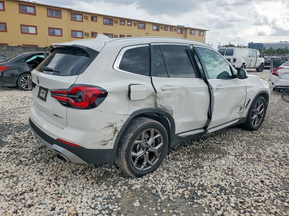 2024 BMW X3 VIN 5UX43DP01R9W87597 COPART salvage auction — SIDE, Fl - Cert Of Title Slvg Rebuildable, sold $13,600 on 2026-07-28 (photo 3)