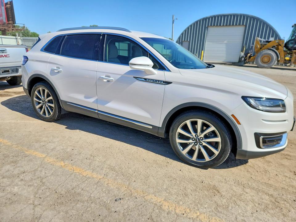 2019 Lincoln Nautilus VIN 2LMPJ8K90KBL39669 COPART salvage auction — HAIL, Ks - Cert Of Title-Salvage, sold $10,100 on 2026-07-08 (photo 4)