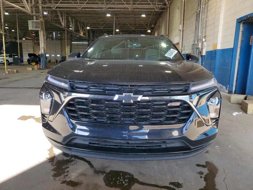 2025 Chevrolet Trax VIN KL77LJEP5SC036430 COPART salvage auction — MINOR DENT/SCRATCHES, Mi - Cert Of Title-Salvage Vehicle, sold $7,900 on 2026-08-01 (photo 5)