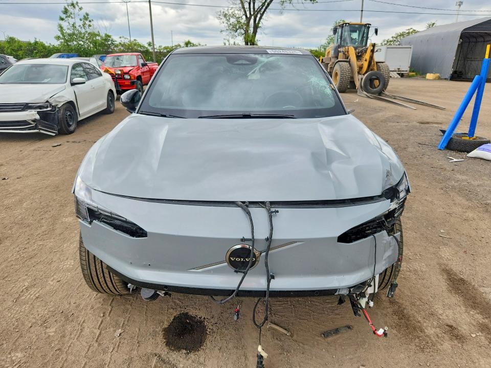 2025 Volvo Ex30 VIN YV4EK3ZL7S2604079 COPART salvage auction — FRONT END, Qc - Gravement Accidente, sold $11,700 on 2026-08-04 (photo 5)