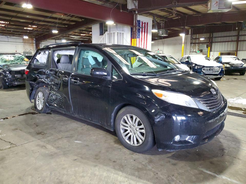 2015 Toyota Sienna VIN 5TDYK3DC6FS688000 COPART salvage auction — SIDE, Co - Salvage Title, sold $375 on 2026-07-28 (photo 4)