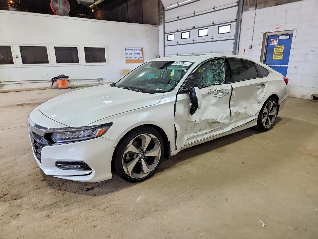 2018 Honda Accord VIN 1HGCV2F91JA015989 COPART salvage auction — Side, MN - CERT OF TITLE-SALVAGE, sold $6,100 on 2026-07-09 (photo 1)