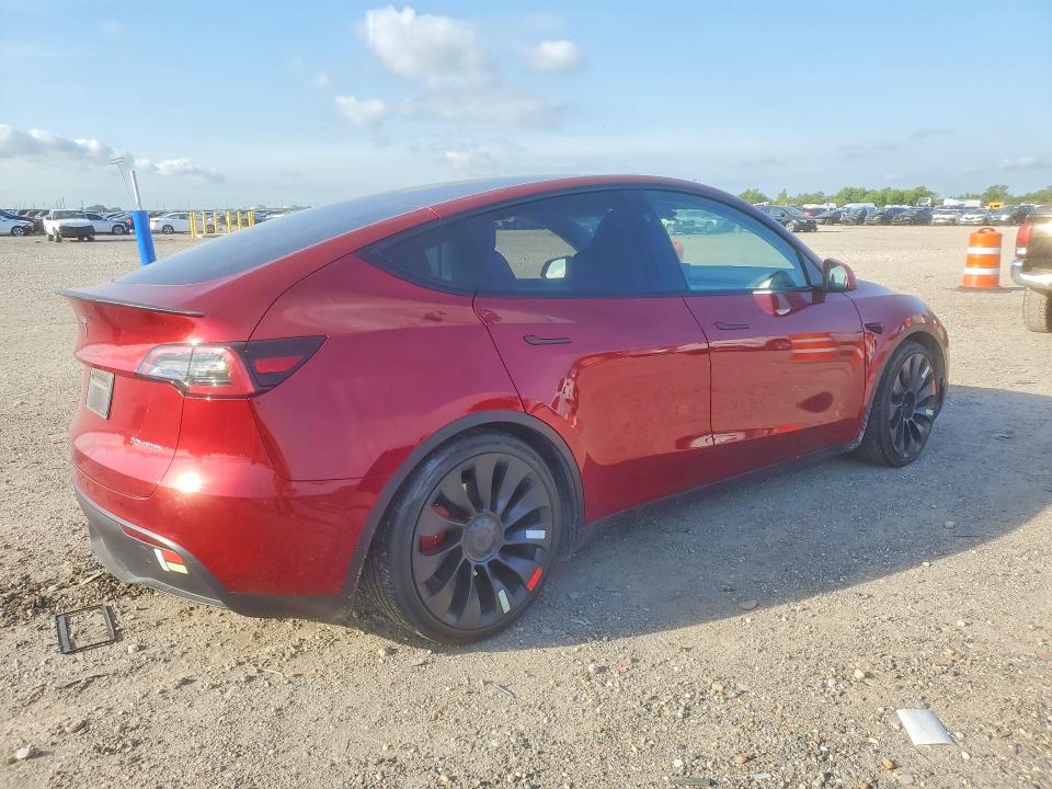 2024 Tesla Model y VIN 7SAYGDEF7RA313080 COPART salvage auction — SIDE, Tx - Salvage Vehicle Title, sold $11,600 on 2026-07-13 (photo 3)