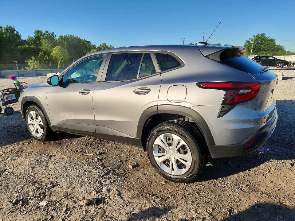 2025 Chevrolet Trax VIN KL77LFEP6SC035400 COPART salvage auction — SIDE, KY - CERT OF TITLE-SALVAGE, sold $4,650 on 2026-07-09 (photo 2)