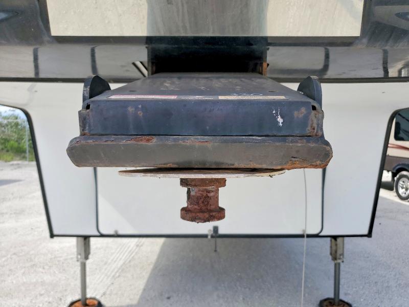 2021 Keystone Voltage VIN 4YDF41435MZ990330 COPART salvage auction — WATER/FLOOD, FL - CERTIFICATE OF DESTRUCTION, sold $10,200 on 2026-07-16 (photo 8)