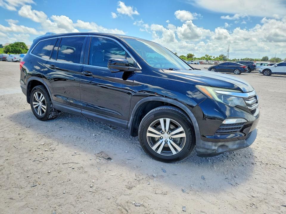 2017 Honda Pilot VIN 5FNYF5H57HB026283 COPART salvage auction — SIDE, Fl - Cert Of Title Slvg Rebuildable, sold $4,250 on 2026-07-02 (photo 4)