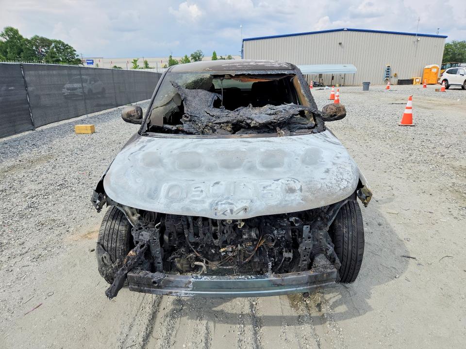 2022 Kia Soul VIN KNDJ23AU1N7837095 COPART salvage auction — BURN, Sc - Cert Of Title-Salvage, sold $425 on 2026-07-27 (photo 5)