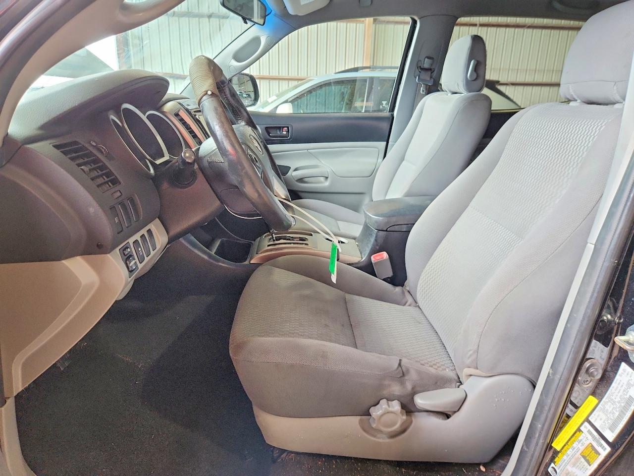 2015 Toyota Tacoma VIN 5TFJU4GN4FX084311 COPART salvage auction — Rear End, TX - SALVAGE VEHICLE TITLE, sold $6,000 on 2026-07-09 (photo 7)