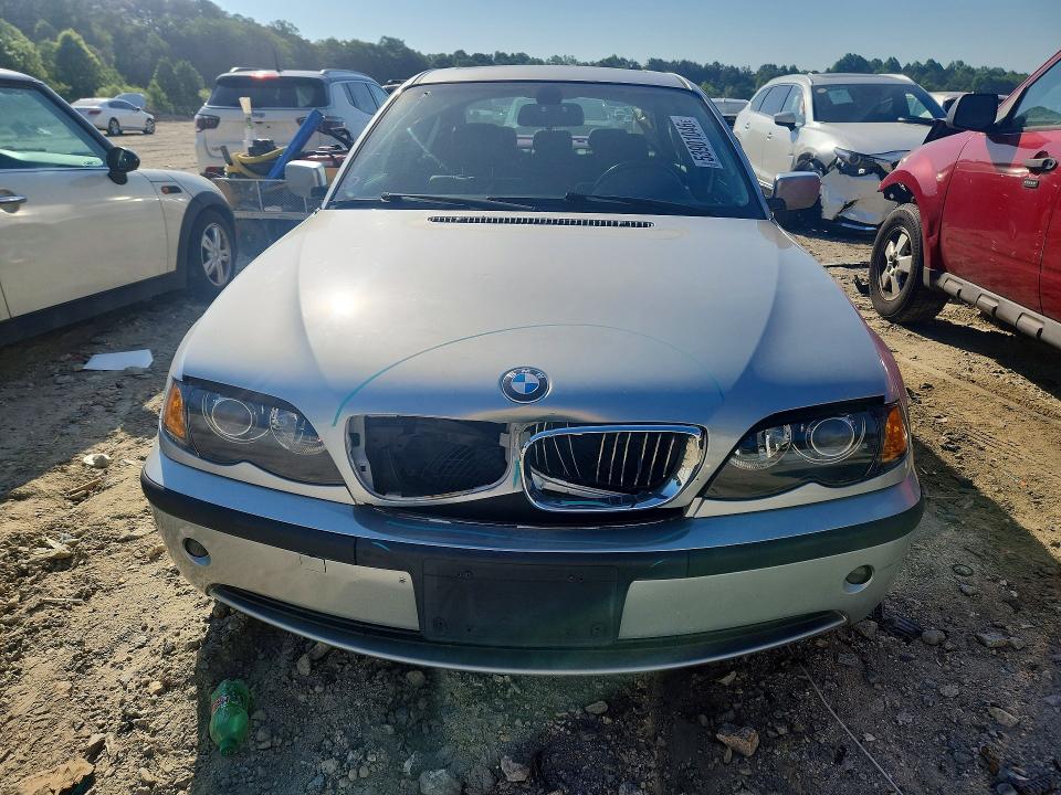 2004 BMW 3er VIN WBAEV33494KR30395 COPART salvage auction — FRONT END, Md - Cert Of Salvage > 75% Damage, sold $225 on 2026-07-14 (photo 5)