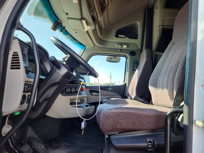 2024 Peterbilt 579 VIN 1XPBD49X8RD638652 COPART salvage auction — FRONT END, OH - CERT OF TITLE-SALVAGE, sold $19,500 on 2026-07-16 (photo 6)