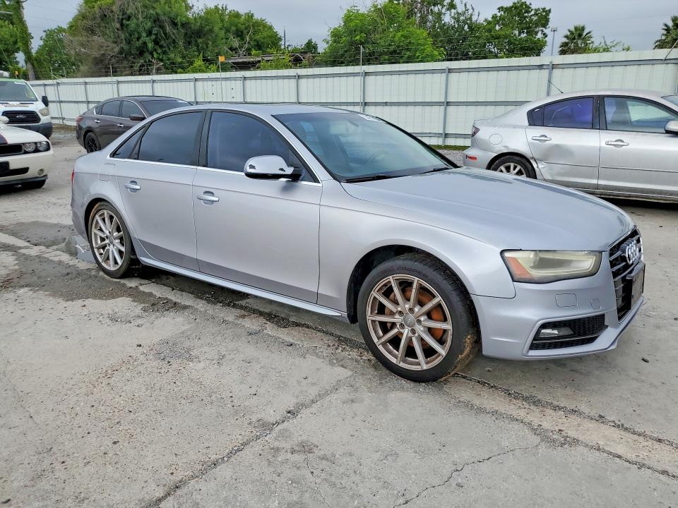 2015 Audi A4 VIN WAUEFAFL8FN022672 COPART salvage auction — REAR END, TX - SALVAGE VEHICLE TITLE (P), sold $40 on 2026-07-28 (photo 4)