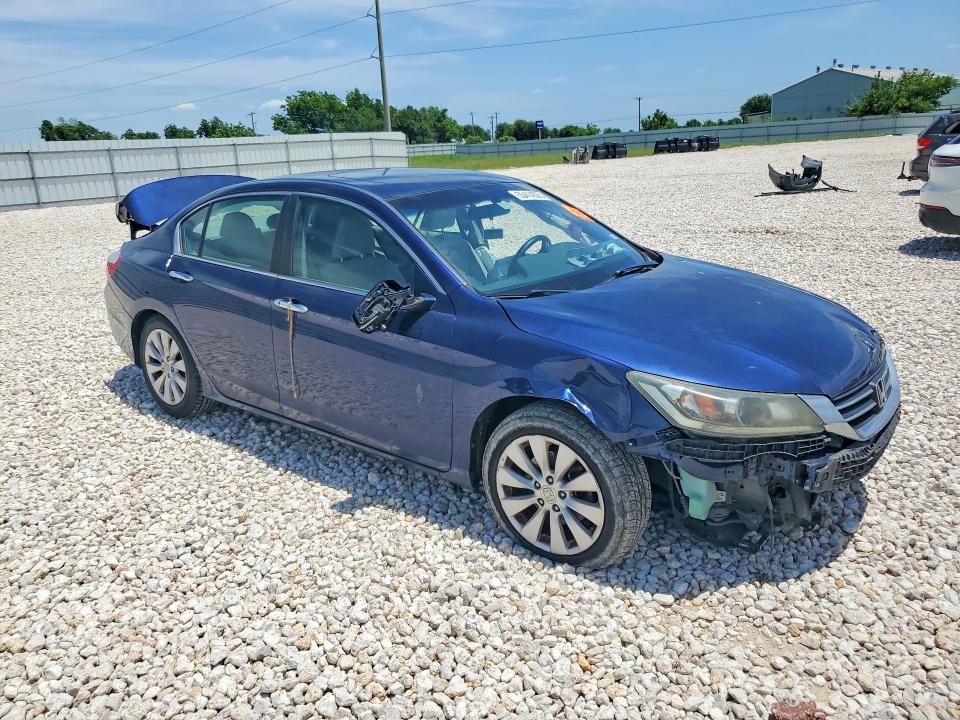 2013 Honda VIN 1HGCR2F72DA103540 COPART salvage auction — SIDE, Tx - Salvage Vehicle Title, sold $700 on 2026-07-02 (photo 4)
