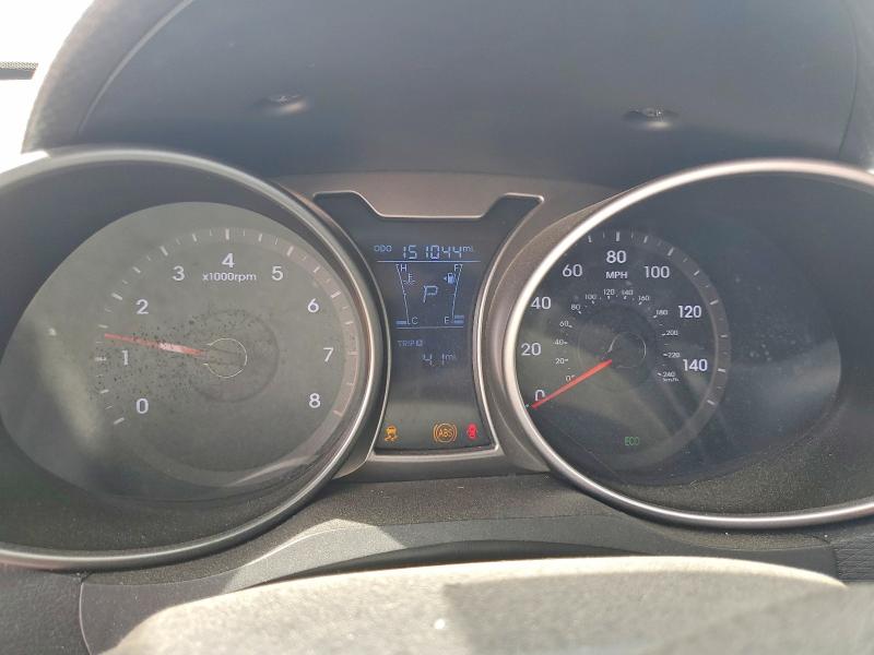 2013 Hyundai Veloster VIN KMHTC6AD4DU101111 COPART salvage auction — MINOR DENT/SCRATCHES, Mt - Dis/Dlr/Exp Only Clean Title, sold $725 on 2026-07-13 (photo 9)