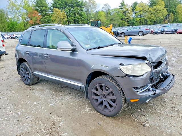 2009 Volkswagen Touareg VIN WVGBE77L49D024418 COPART salvage auction — FRONT END, Ma - Cert Of Title-Reconstrctd Coll, sold $325 on 2026-07-09 (photo 4)