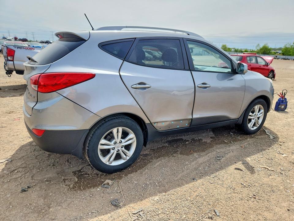2011 Hyundai Tucson VIN KM8JU3AC8BU128089 COPART salvage auction — SIDE, Il - Salvage Certificate, sold $1,750 on 2026-07-21 (photo 3)