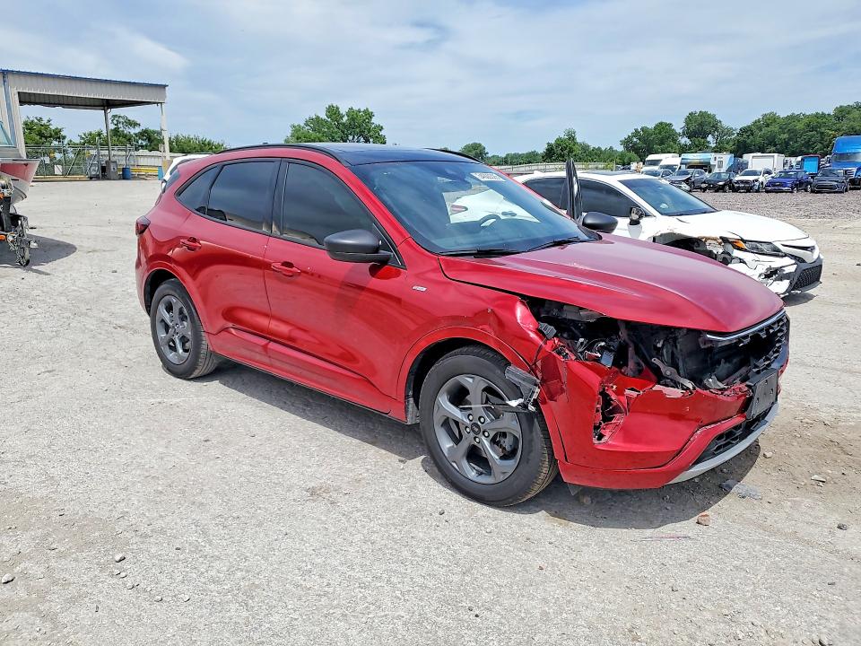 2023 Ford Escape VIN 1FMCU0MN3PUB43580 COPART salvage auction — FRONT END, Mo - Salvage Certificate Of Title, sold $5,700 on 2026-07-28 (photo 4)