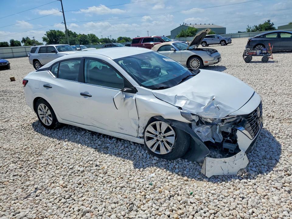 2024 Nissan Sentra VIN 3N1AB8BV7RY292130 COPART salvage auction — SIDE, TX - SALVAGE VEHICLE TITLE, sold $2,150 on 2026-07-09 (photo 4)