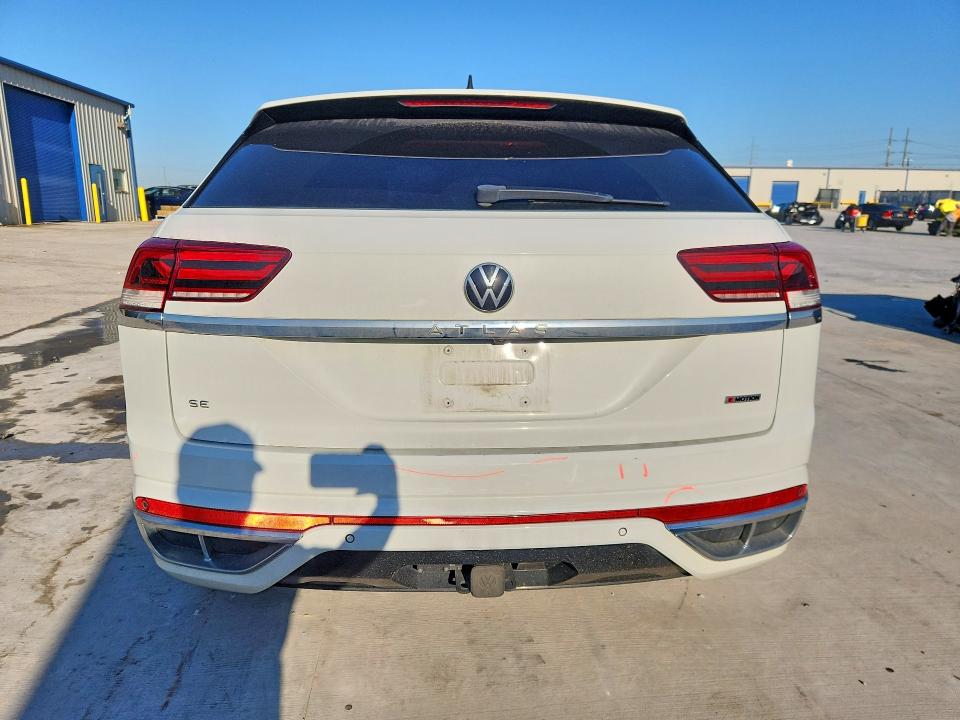 2020 Volkswagen Atlas VIN 1V26E2CA2LC217210 COPART salvage auction — FRONT END, TX - SALVAGE VEHICLE TITLE, sold $7,100 on 2026-08-21 (photo 6)