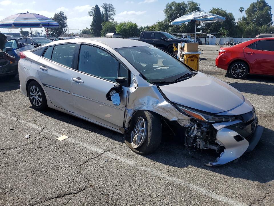 2021 Toyota Prius VIN JTDKAMFPXM3190072 COPART salvage auction — FRONT END, Ca - Salvage Certificate, sold $3,700 on 2026-07-14 (photo 4)
