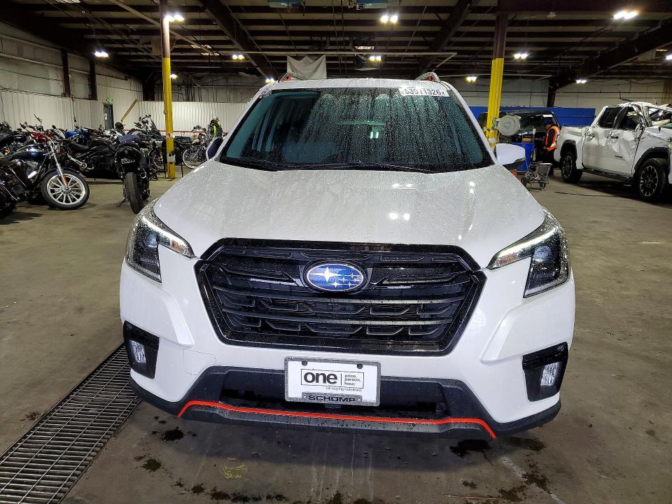 2024 Subaru Forester VIN JF2SKAGC9RH414466 COPART salvage auction — SIDE, Salvage Title, sold $10,100 on 2026-07-28 (photo 5)