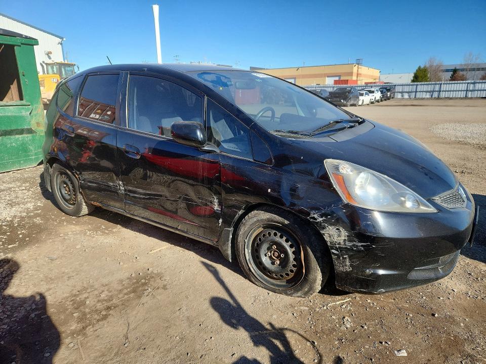 2010 Honda Fit VIN JHMGE8G50AC805561 COPART salvage auction — SIDE, On - Permit No Brand - Unfit, sold $250 on 2026-07-23 (photo 4)