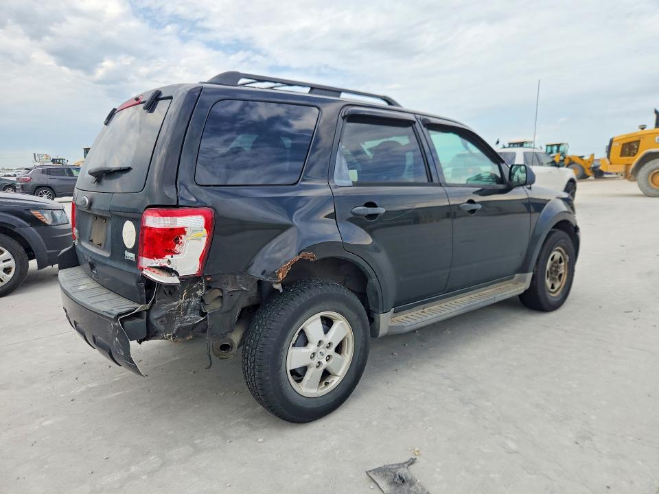 2010 Ford Escape VIN 1FMCU9DG6AKC17079 COPART salvage auction — REAR END, Tx - Salvage Vehicle Title, sold $450 on 2026-07-09 (photo 3)