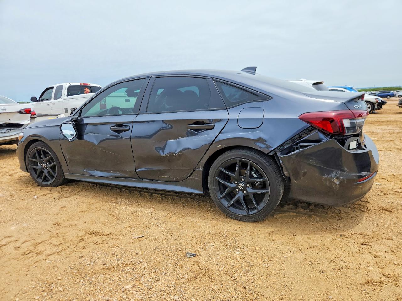 2025 Honda Civic VIN 2HGFE2F56SH581949 COPART salvage auction — Rear End, TX - SALVAGE VEHICLE TITLE (P), sold $7,800 on 2026-07-09 (photo 2)