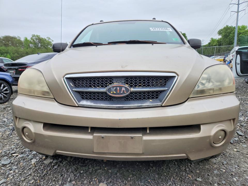 2004 Kia Sorento VIN KNDJC733045261132 COPART salvage auction — SIDE, Md - Cert Of Salvage > 75% Damage, sold $300 on 2026-07-07 (photo 5)