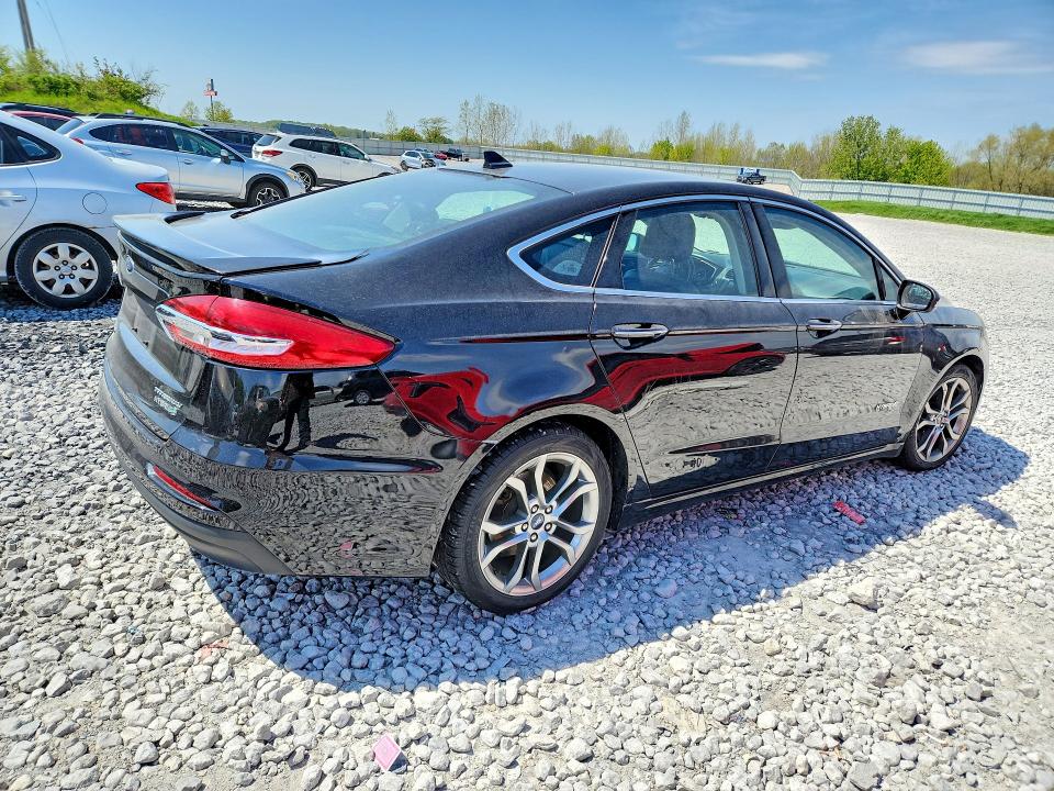 2019 Ford VIN 3FA6P0RU4KR120470 COPART salvage auction — FRONT END, Mi - Certificate Of Title, sold $2,350 on 2026-07-09 (photo 3)