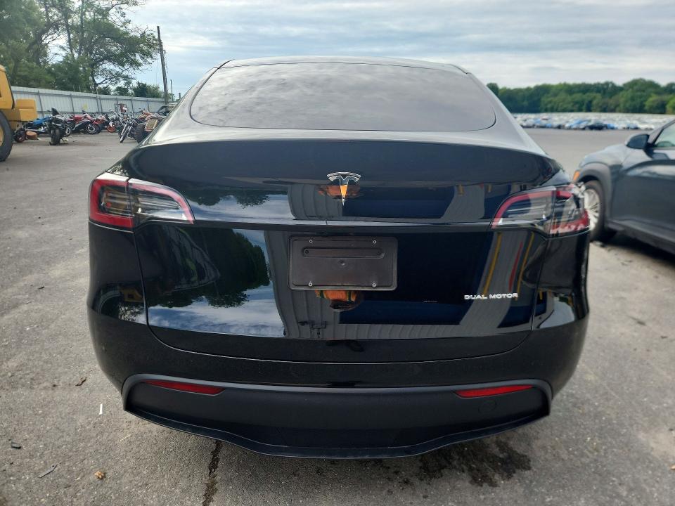 2025 Tesla Model y VIN 7SAYGDEE3SF295290 COPART salvage auction — SIDE, Nj - Cert Of Title-Salvage, sold $550 on 2026-07-30 (photo 6)