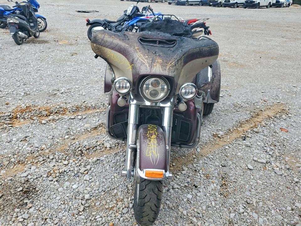 2018 Harley-davidson Flhtcutg VIN 1HD1MAD14JB857654 COPART salvage auction — BURN, Al - Cert Of Title-Salvage Title, sold $3,000 on 2026-07-21 (photo 2)