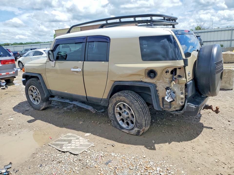 2013 Toyota Fj cruiser VIN JTEBU4BF6DK152618 COPART salvage auction — REAR END, Mo - Salvage Certificate Of Title, sold $10,800 on 2026-07-21 (photo 2)