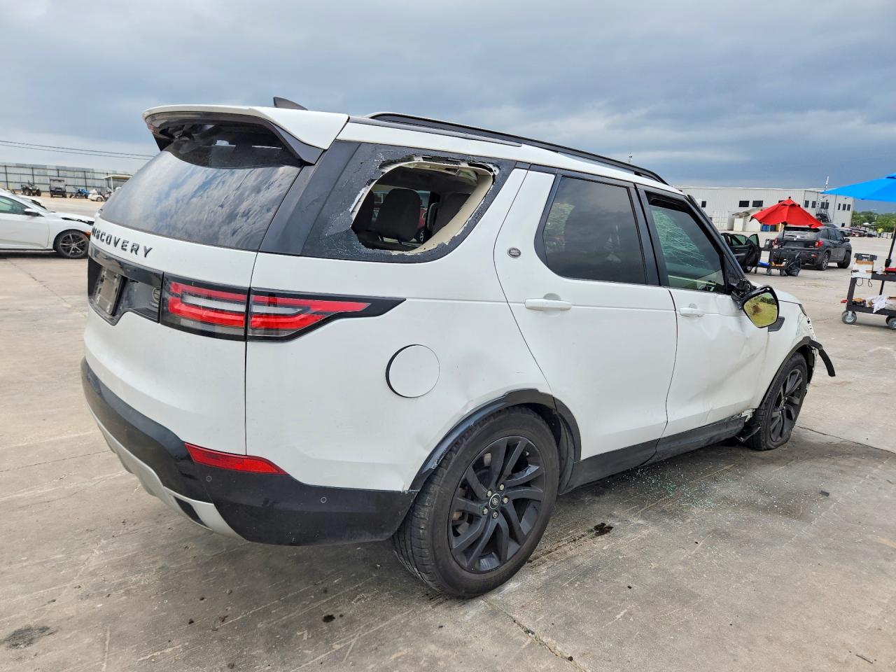 2020 Land Rover Discovery VIN SALRU2RV6L2435449 COPART salvage auction — Rollover, TX - SALVAGE VEHICLE TITLE, sold $4,800 on 2026-07-09 (photo 3)