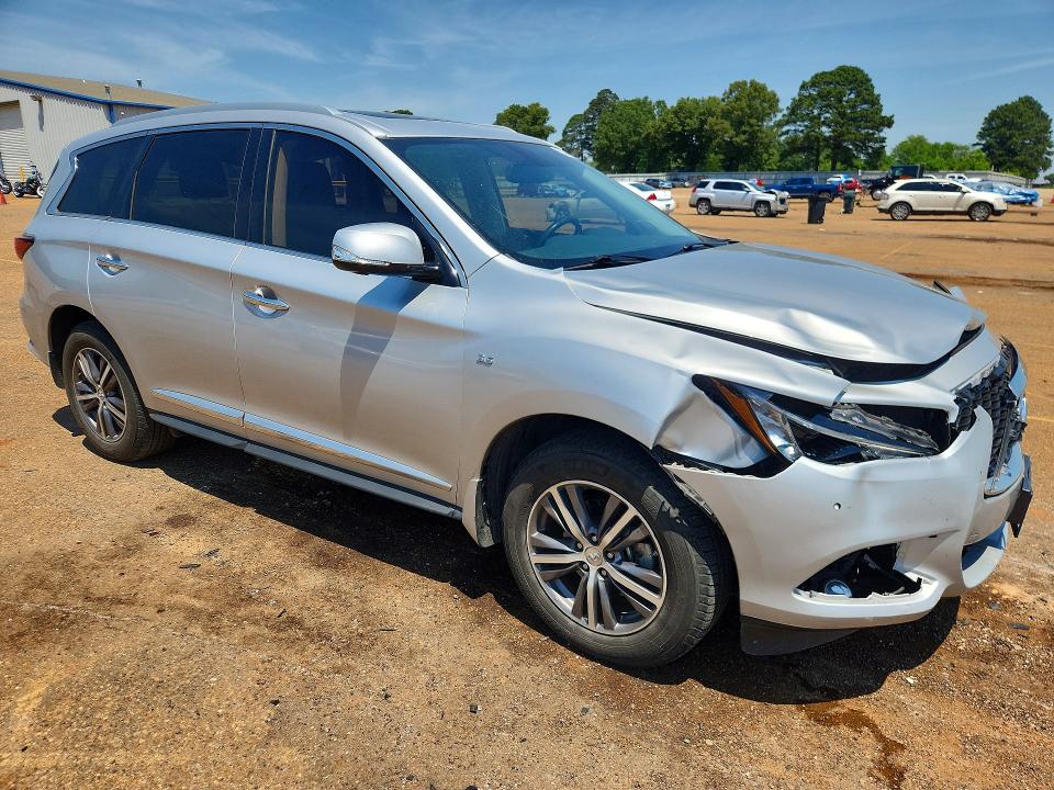 2017 Infiniti VIN 5N1DL0MM3HC501220 COPART salvage auction — FRONT END, Tx - Salvage Vehicle Title, sold $3,250 on 2026-07-06 (photo 4)