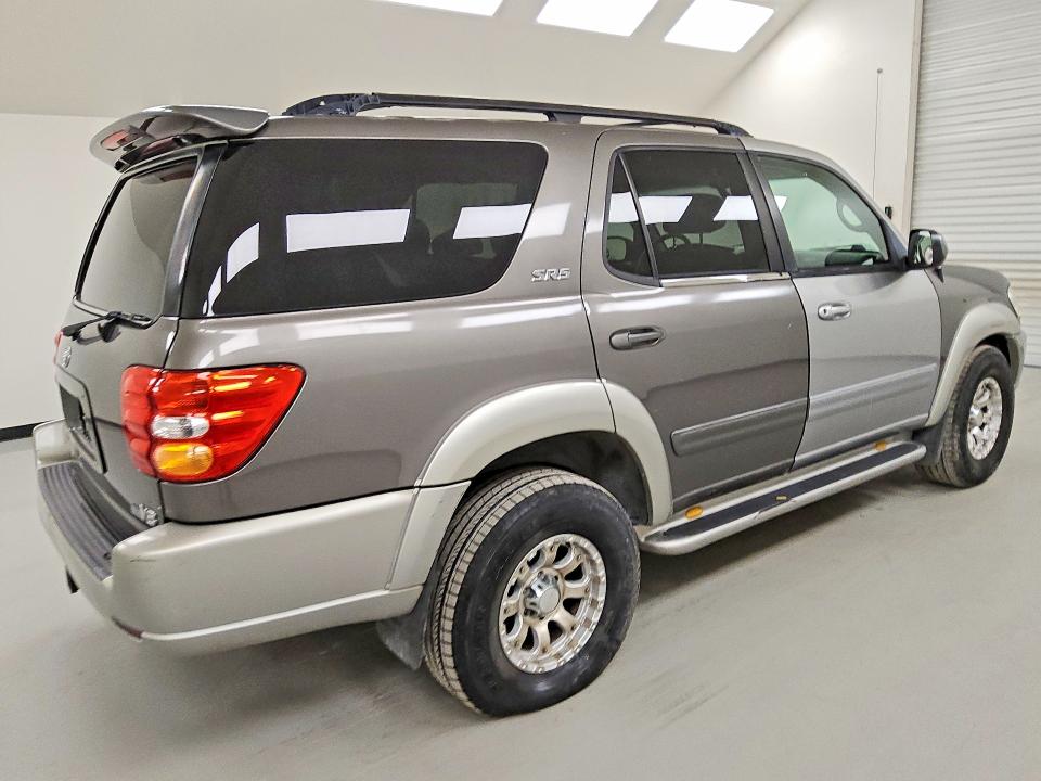 2003 Toyota Sequoia VIN 5TDZT34A03S195540 COPART salvage auction — MINOR DENT/SCRATCHES, TX - CERTIFICATE OF TITLE, sold $1,250 on 2026-07-09 (photo 3)