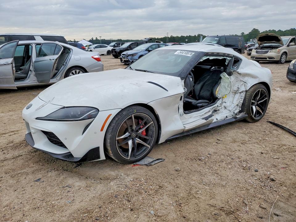 2022 Toyota Supra VIN WZ1DB0C01NW049558 COPART salvage auction — SIDE, Tx - Salvage Vehicle Title, sold $11,200 on 2026-07-28 (photo 1)