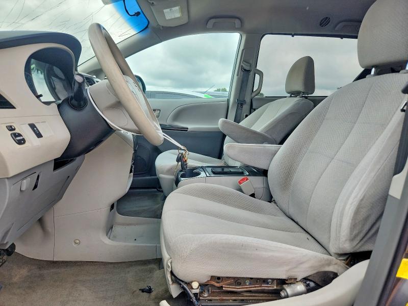2012 Toyota Sienna VIN 5TDKK3DC0CS196192 COPART salvage auction — HAIL, Mo - Salvage Certificate Of Title, sold $1,450 on 2026-07-08 (photo 7)