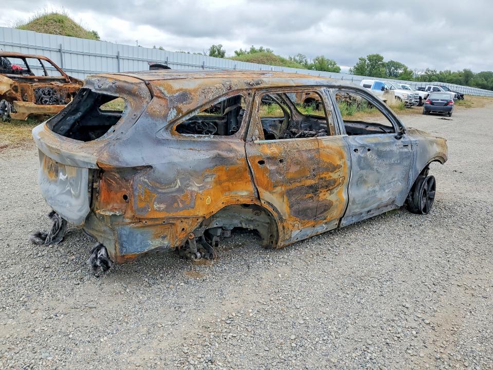 2022 Kia Sorento VIN 5XYRGDLC2NG075431 COPART salvage auction — BURN, Ca - Salvage Certificate, sold $50 on 2026-07-31 (photo 3)