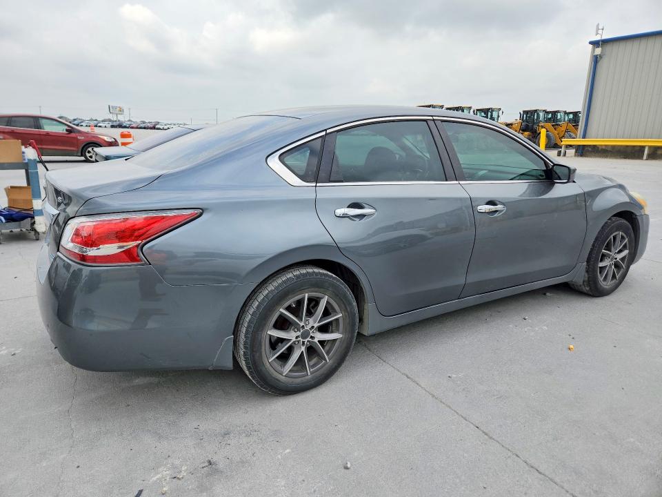 2014 Nissan Altima VIN 1N4AL3AP9EN389178 COPART salvage auction — REAR END, Tx - Salvage Vehicle Title, sold $2,050 on 2026-07-02 (photo 3)