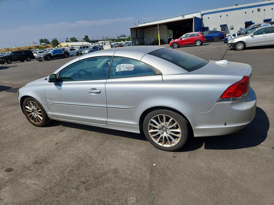 2009 Volvo C70 VIN YV1MC67219J070319 COPART salvage auction — MINOR DENT/SCRATCHES, Ca - Dis/Dlr/Exp Only Clean Title, sold $625 on 2026-07-29 (photo 2)