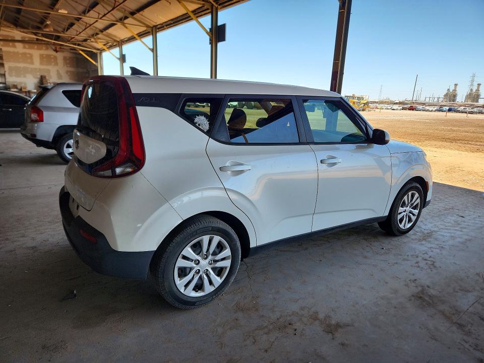 2021 Kia Soul VIN KNDJ23AU9M7783947 COPART salvage auction — VANDALISM, Az - Cert Of Title - Salvage, sold $3,100 on 2026-07-27 (photo 3)