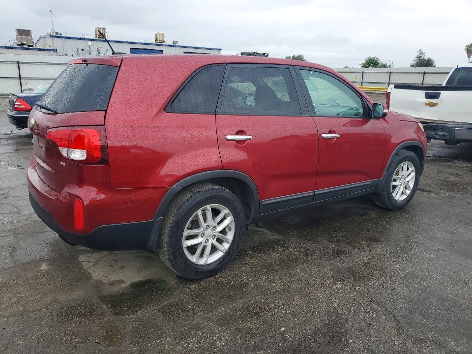 2015 Kia VIN 5XYKT3A67FG596196 COPART salvage auction — NORMAL WEAR, Ca - Dis/Dlr/Exp Only Clean Title, sold $725 on 2026-07-31 (photo 3)