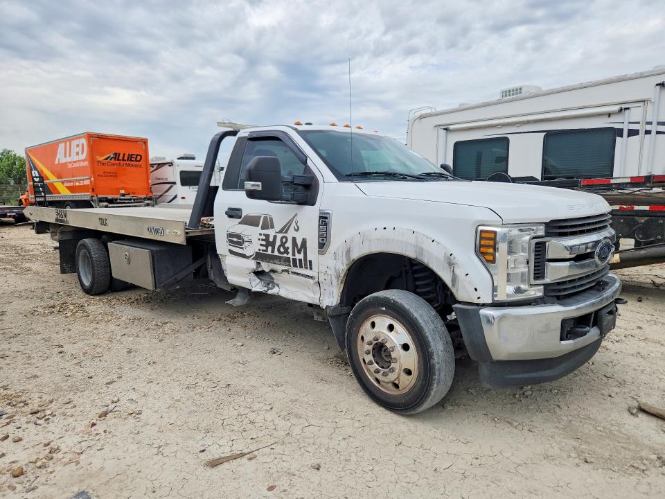 2019 Ford F550 VIN 1FDUF5HT4KDA08010 COPART salvage auction — SIDE, Tx - Certificate Of Title, sold $12,700 on 2026-07-23 (photo 4)