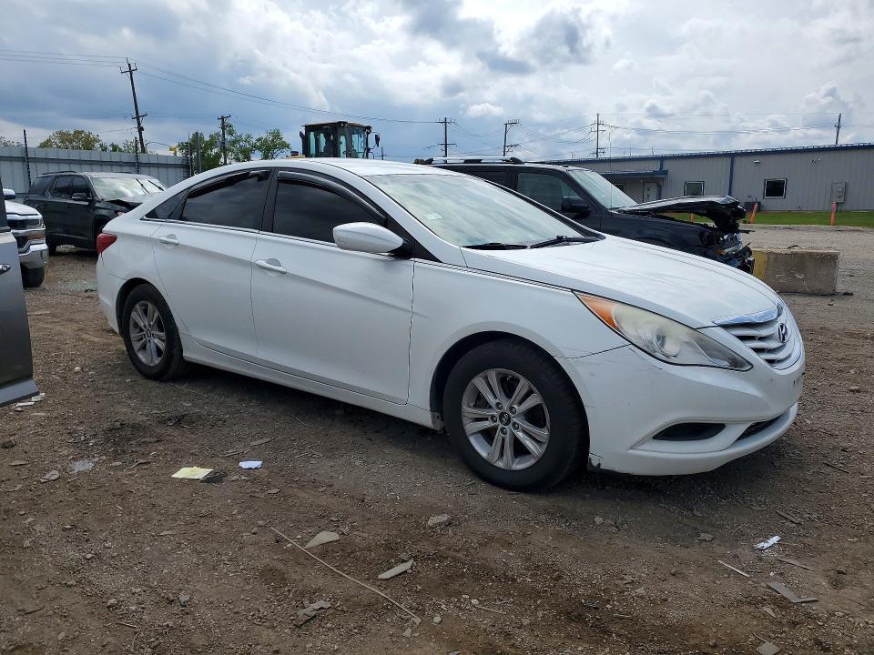 2012 Hyundai Sonata VIN 5NPEB4AC8CH388294 COPART salvage auction — VANDALISM, Il - Certificate Of Title, sold $400 on 2026-07-06 (photo 4)